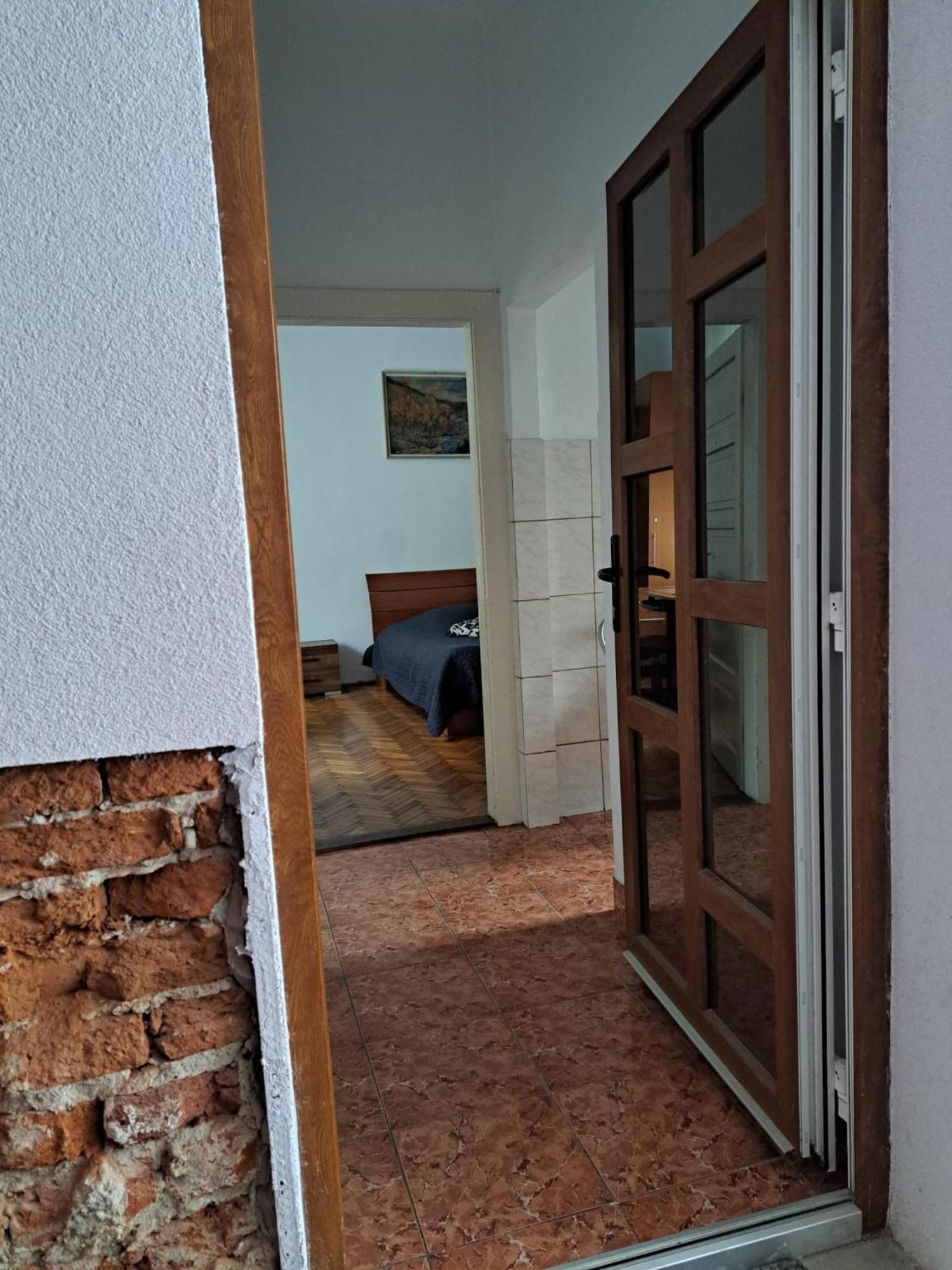 Apartment Pops Cluj-Napoca Exterior photo